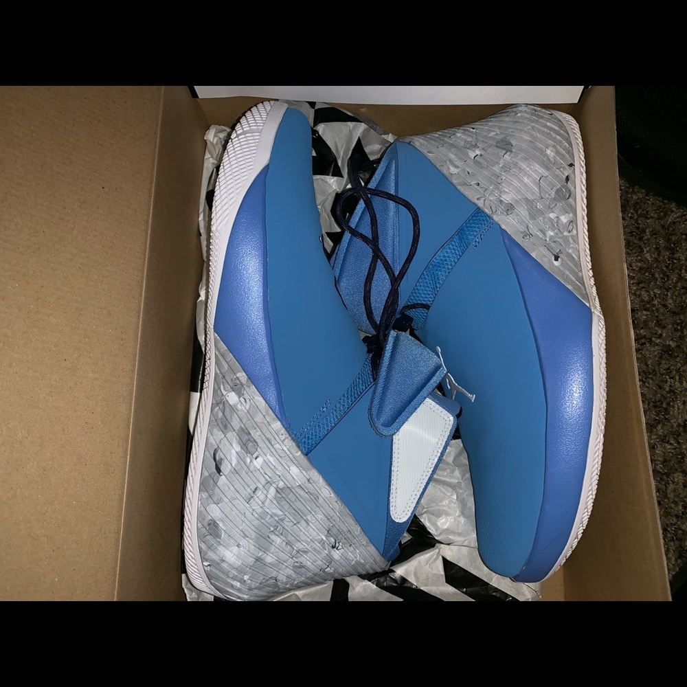 Westbrook why not Jordan shoes UNC COLORWAY